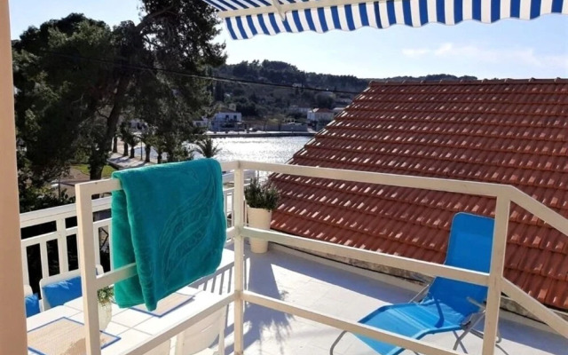 Linda1 - 20m From the sea - SA1