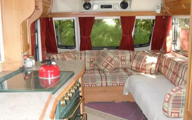 Acorn Lake Fishing and Caravans