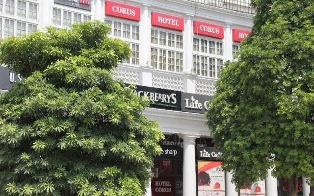 Отель The Corus Hotel Индия, Нью-Дели - отзывы, цены и фото номеров - забронировать отель The Corus Hotel онлайн вид на фасад