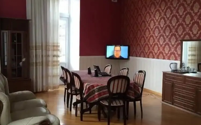TourEst Inn Central — хостел