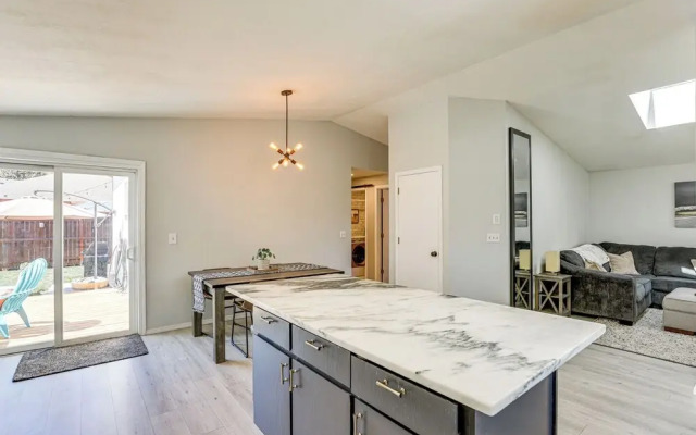 Family-friendly Home w/ Fire Pit in Bend!