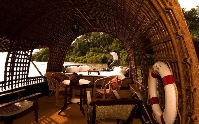 Spice Coast Cruises - CGH Earth