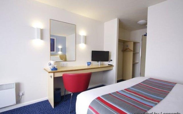 Отель Travelodge Liverpool Central Великобритания, Ливерпуль - отзывы, цены и фото номеров - забронировать отель Travelodge Liverpool Central онлайн удобства в номере
