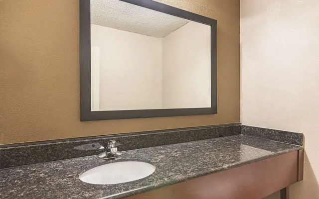 MainStay Suites Decatur River City