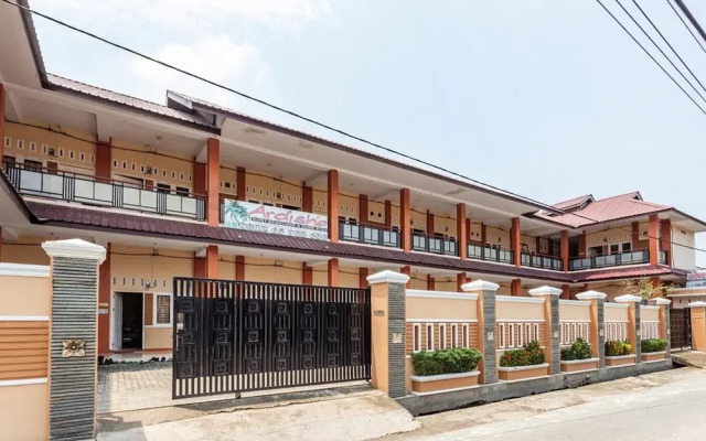 RedDoorz Syariah @ Jalan Letda Sujono Tembung