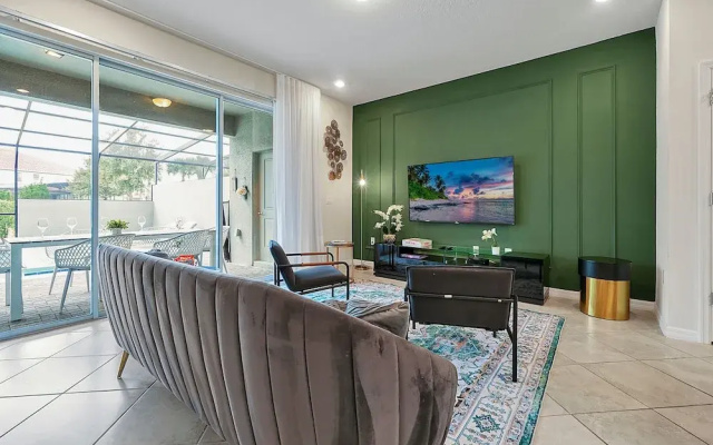7435 Oakmoss Loop, Davenport, 5bed