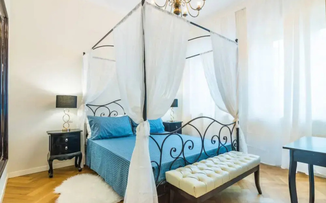 Luxury 3 Bedrooms Near Duomo