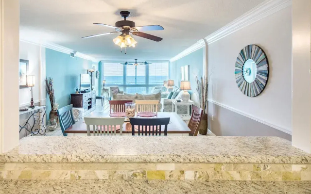 Shoreline Towers 3074 by RealJoy Vacations