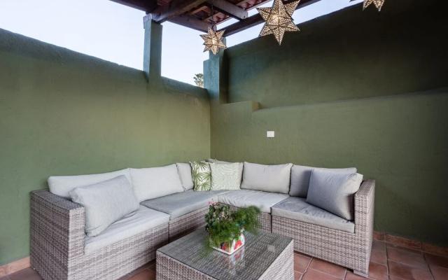 3-Bedroom Garden Home with Rooftop Terrace & Garage Parking