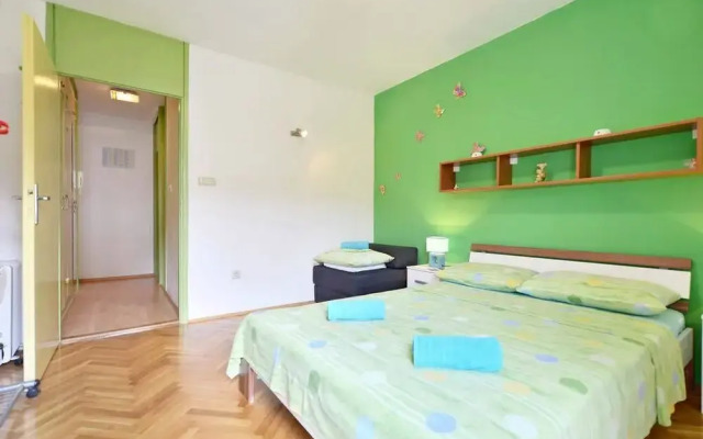 Sunce - in Center With Parking - A1