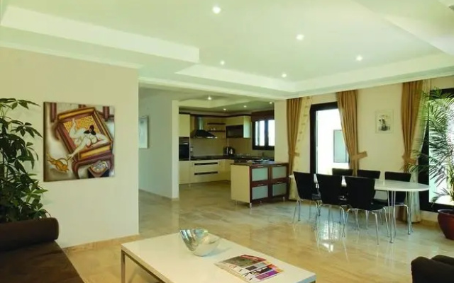 Royal Golf Villas