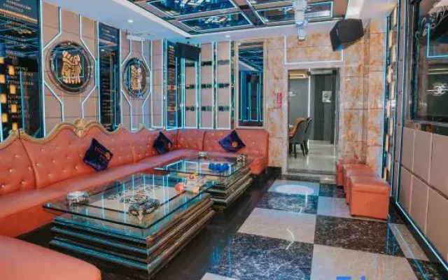 Xunfa Hotel (Huian County Government Gymnasium Branch)