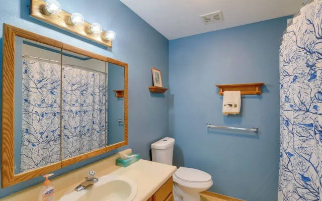 Charming Anchorage Home w/ Grill + Deck!
