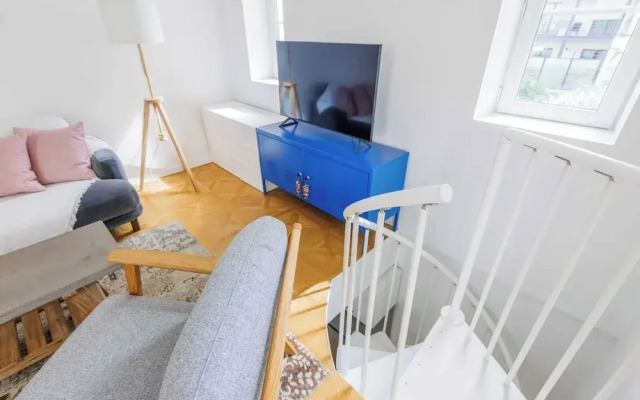 Apartment 1 BDR /4P 16th Near Trocadaro