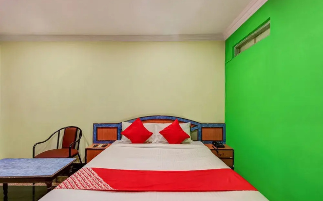 OYO 26562 Dazzle Lodge