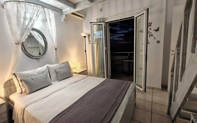 Kiklamino Sunset Suites