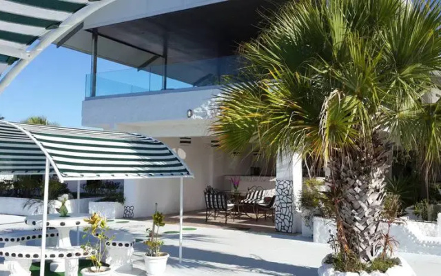 Barracuda apartments
