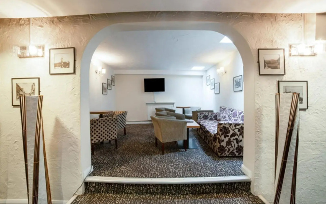The Bridge House Hotel