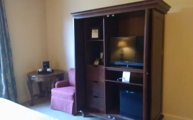 Parc England Boutique Hotel