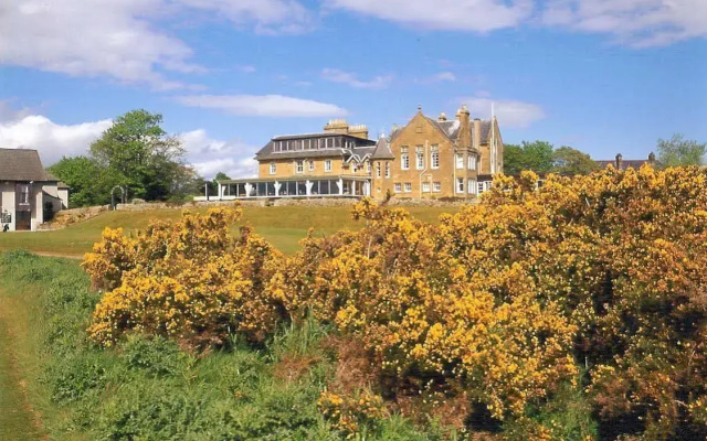 Royal Golf Hotel