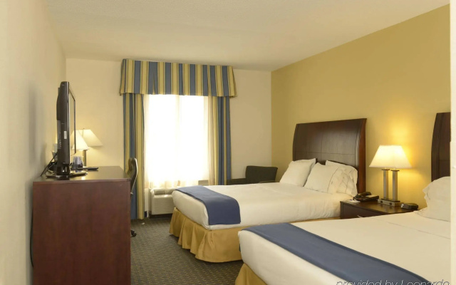 Holiday Inn Express & Suites Wilson-Downtown by IHG