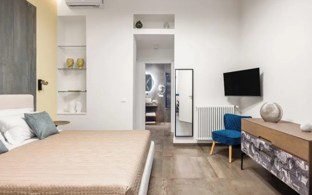 Casta Diva Fervore Apartments