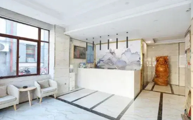 Qingmu Hotel (Hexian Xiaoshikouzhen Huai Commercial Street)