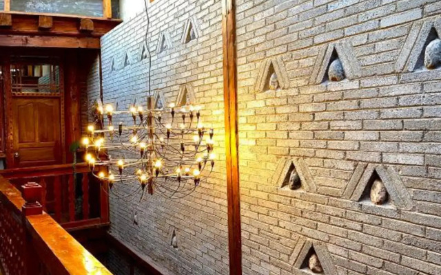 Jha Lam Gang Inn