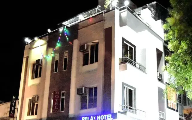 OYO 12682 Hotel Relax
