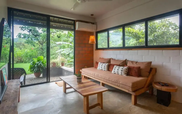 Casa Melina Torio Cozy upscale 2bd jungle House