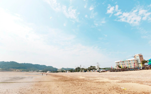Anmyeondo Ocean Beach MOTEL