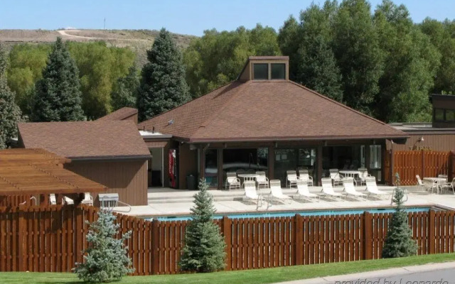 Three Kings Condominiums
