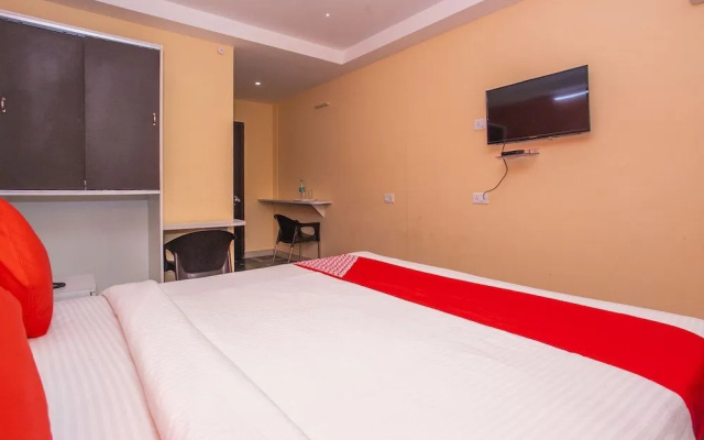 OYO 22837 Chairmen's Hotel