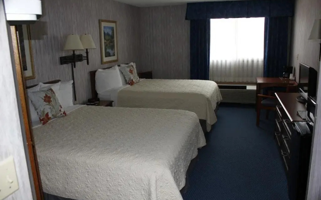 Baraga Lakeside Inn