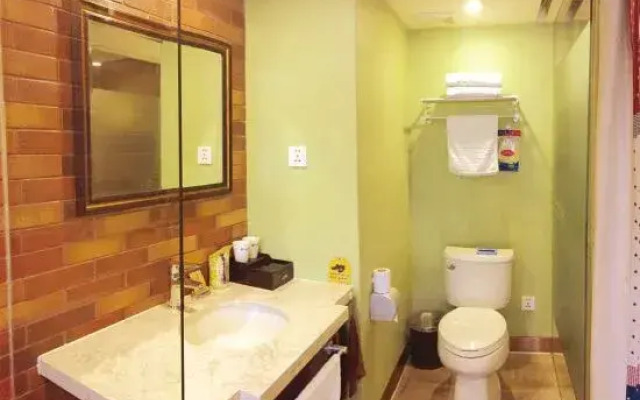 Aiju Chain Hotel