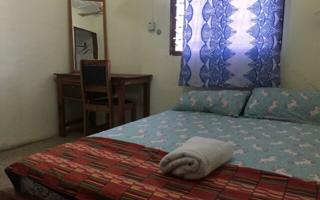 Отель The Nest East Legon комната для гостей