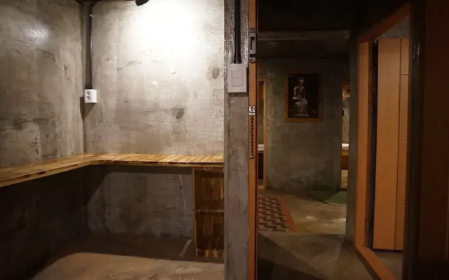 Guesthouse H