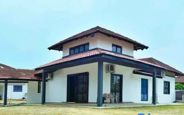 Yussy Homestay at Afamosa Villa
