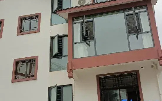 Huijia Apartment (Zhangjiajie West Railway Station Branch)