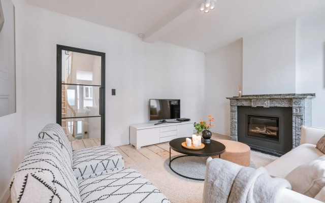 Charming house in the city of Antwerp with parking