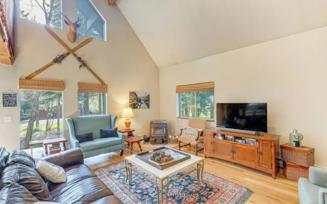 Beautiful Mccall Cabin: Perfect for Families!