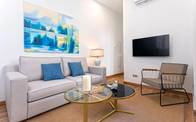 Modern 1 BD Apartment in the City Center Recaredo VII