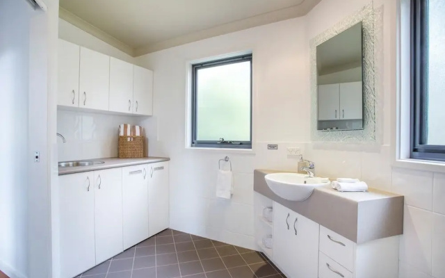 Tea Tree Villa 4