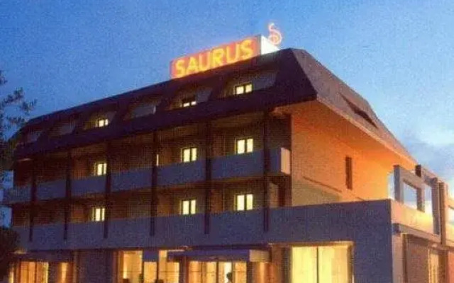 Saurus Hotel