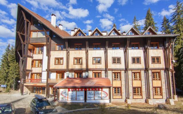 Отель Villas Malina Пампорово вид на фасад