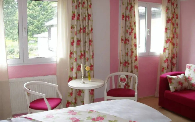 Hotel Adenia