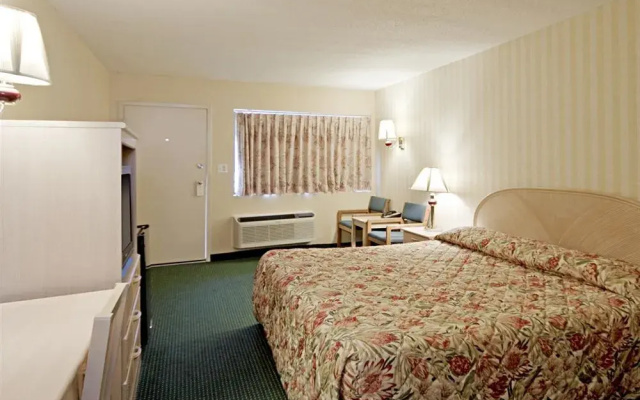 Americas Best Value Inn - Springfield / Glenstone