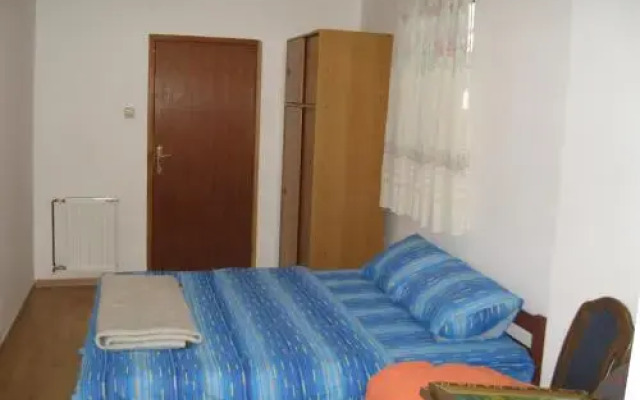 B&B Apolon