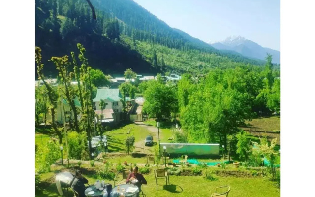 Srichan Resorts