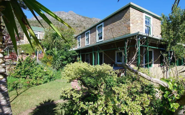 Poplar Tree Lodge